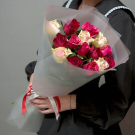 15 роз микс 50 см