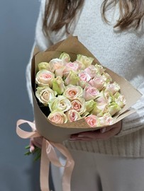 Buket 31 nezhno rozovaya roza (35-40 sm)