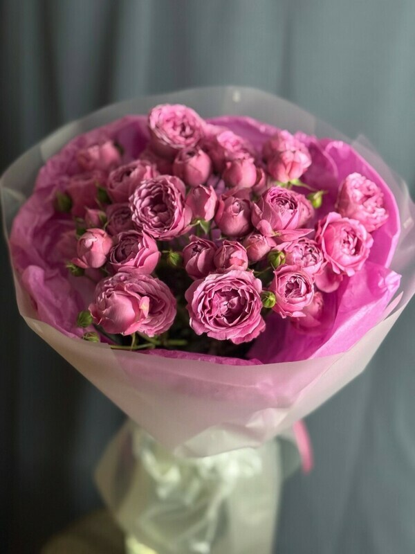 Букет кустовых роз, 7 роз