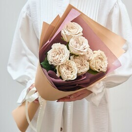 7 Пионовидных Кремовых Роз 70 см