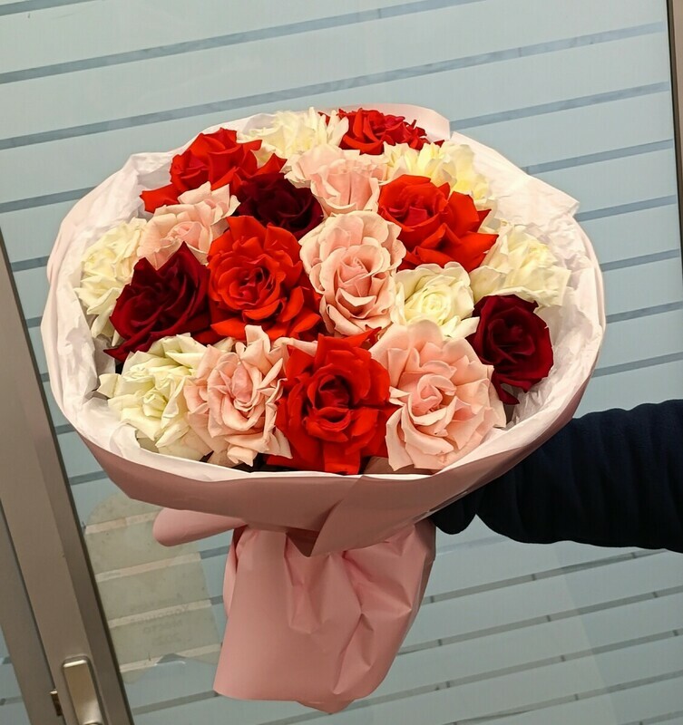 Букет из 19 роз, букет из 19 роз